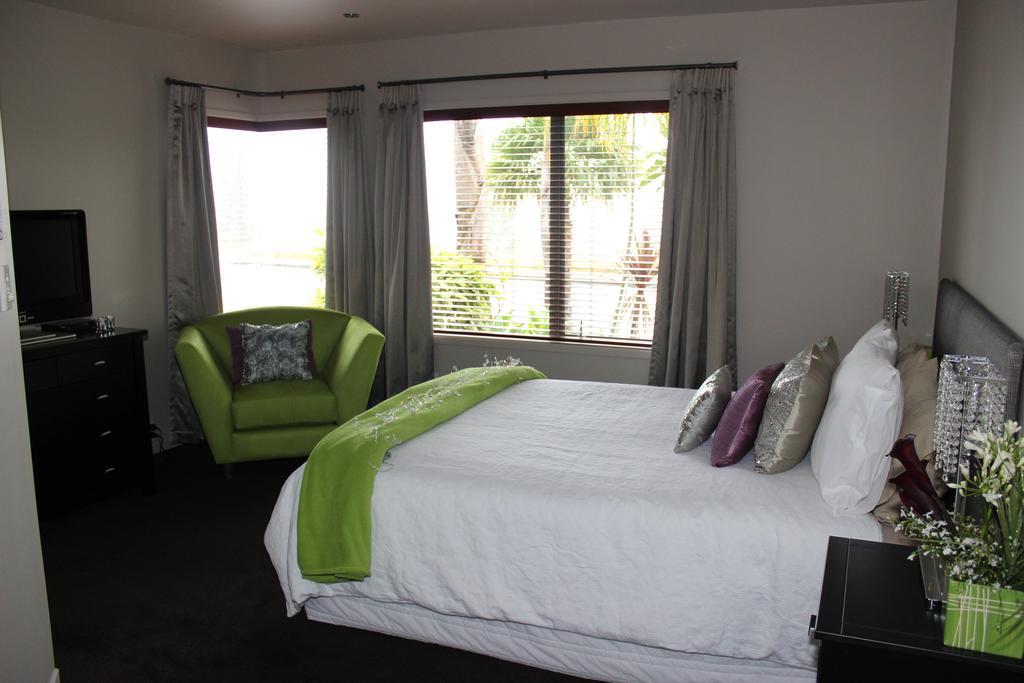 Stunning Views Bed, Breakfast & Health Retreat Bed and Breakfast Whangamata Værelse billede