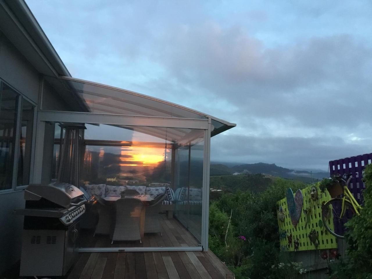 Stunning Views Bed, Breakfast & Health Retreat Bed and Breakfast Whangamata Eksteriør billede